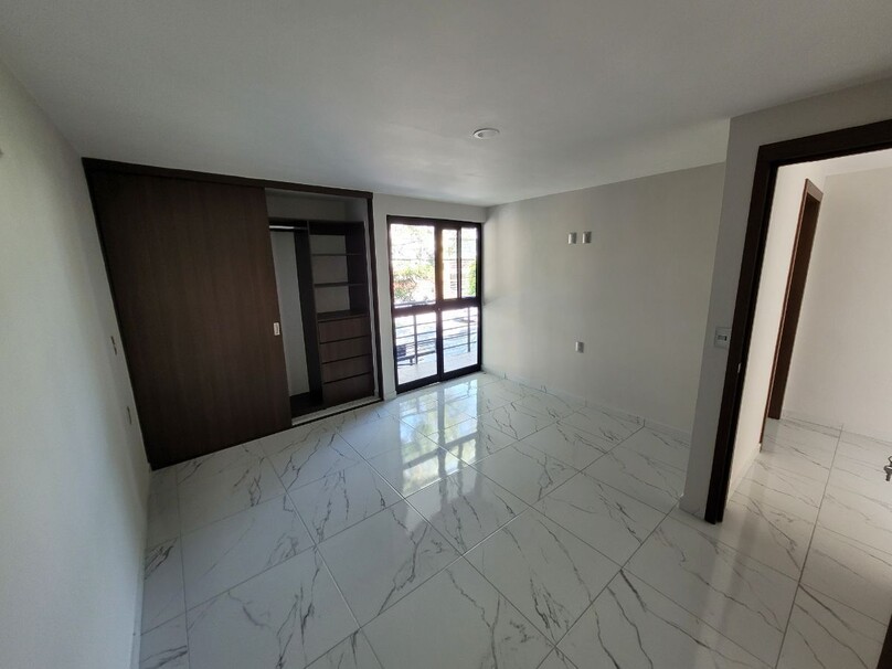 CASA EN VENTA EN COL. VALLARTA LA PATRIA A 1 MIN. DE AV. LÁZARO CÁRDENAS