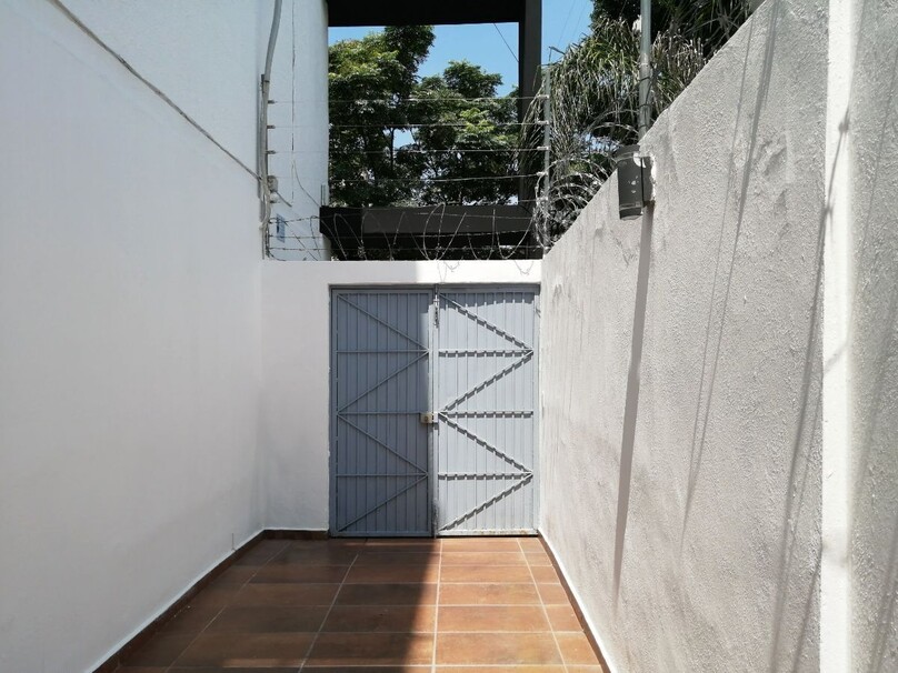 CASA / OFICINA EN VENTA EN ARCOS VALLARTA