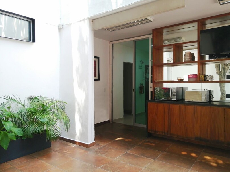 CASA / OFICINA EN VENTA EN ARCOS VALLARTA