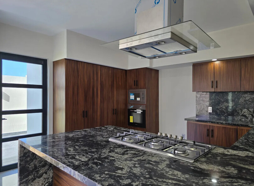 Se vende casa en Los Robles