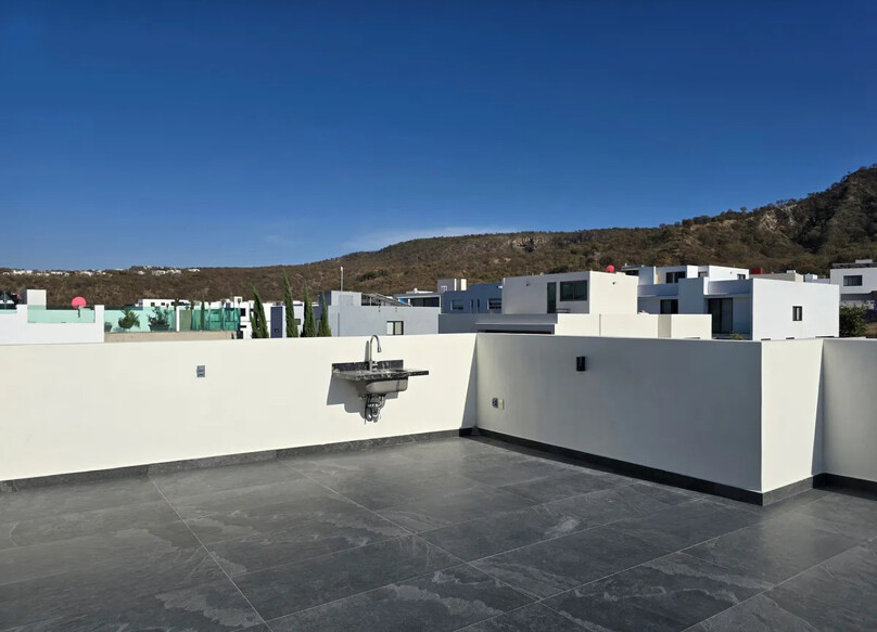 Se vende casa en Los Robles