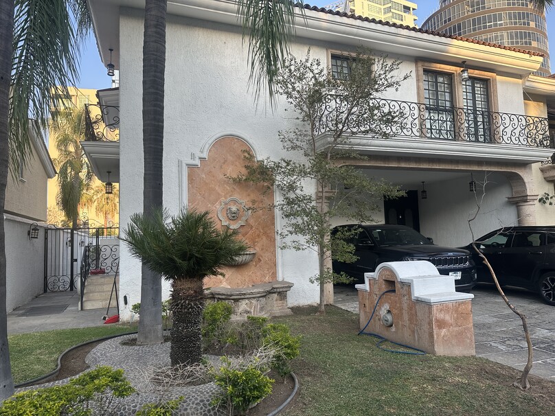 Casa en venta en Puerta de Hierro