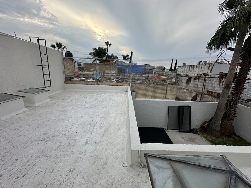 Se Vende Casa en Jardines Universidad