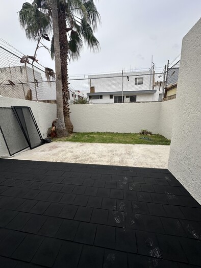 Se Vende Casa en Jardines Universidad