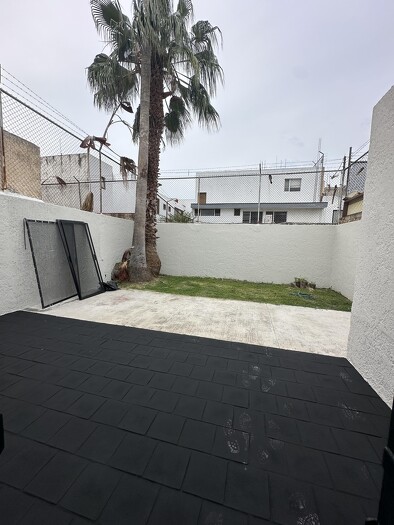 Se Vende Casa en Jardines Universidad