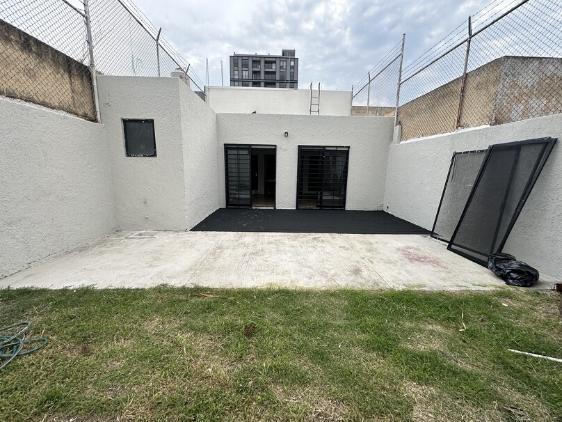 Se Vende Casa en Jardines Universidad