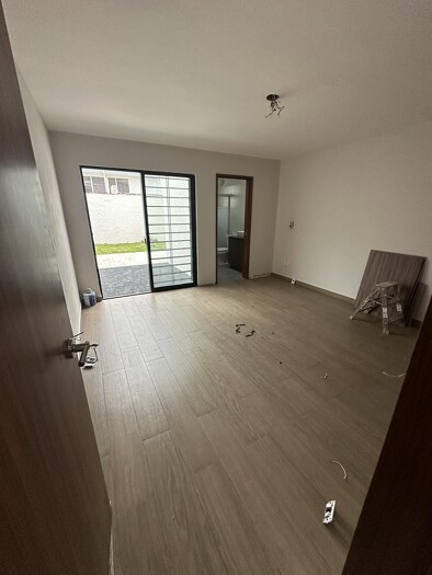 Se Vende Casa en Jardines Universidad