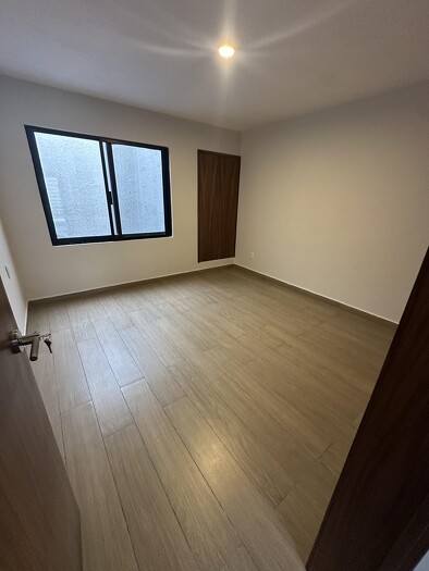 Se Vende Casa en Jardines Universidad