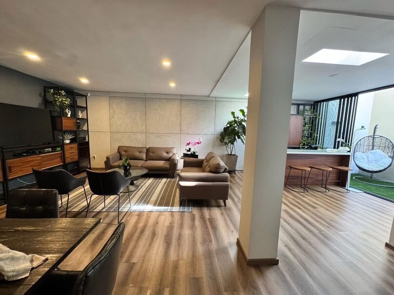 SE VENDE CASA EN JACARANDAS