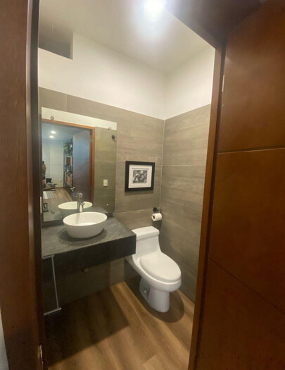 SE VENDE CASA EN JACARANDAS