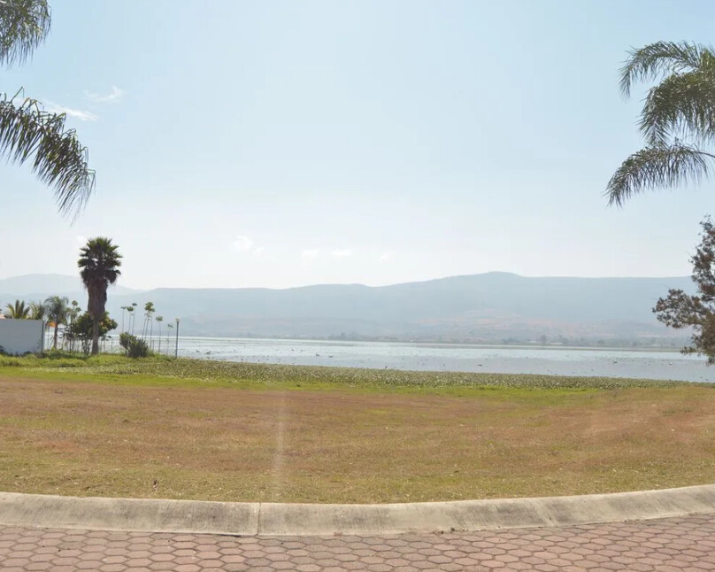 TERRENO EN VENTA FRENTE A LAGUNA DE CAJITITLÁN