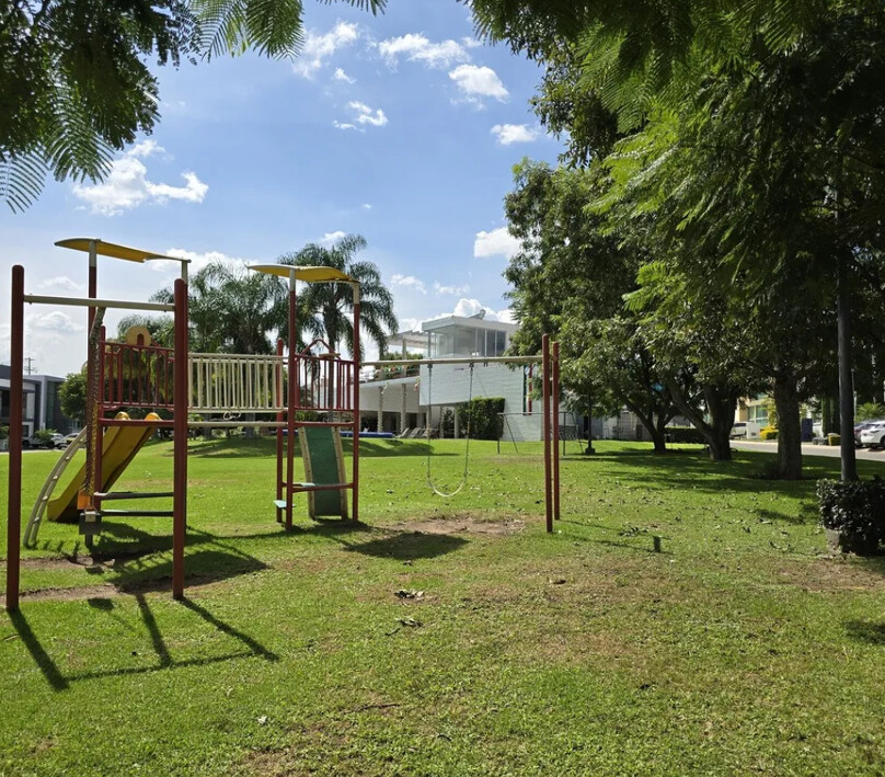 CASA EN ESQUINA EN CASA FUERTE CONDOMINIO CIUDADELA