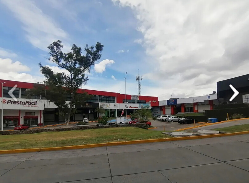 PLAZA COMERCIAL OPERANDO EN VENTA EN TERRALTA, TLAQUEPAQUE