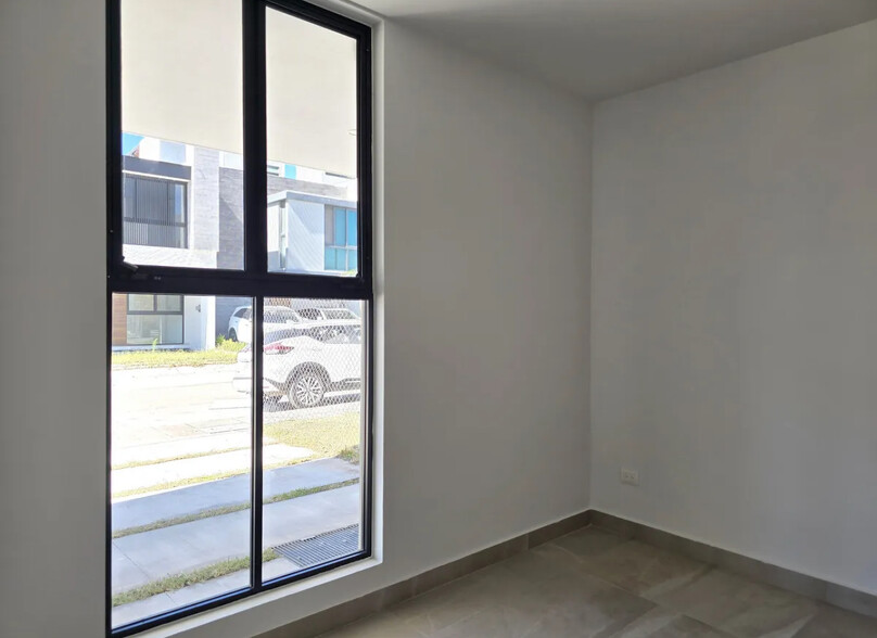 CASA EN VENTA CONDOMINIO PUNTO SUR ESTE