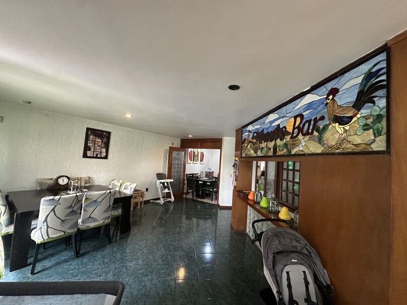 Se renta casa en Valle Real