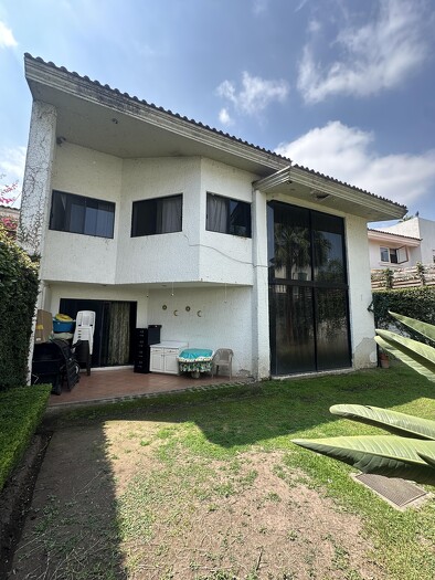 Se renta casa en Valle Real