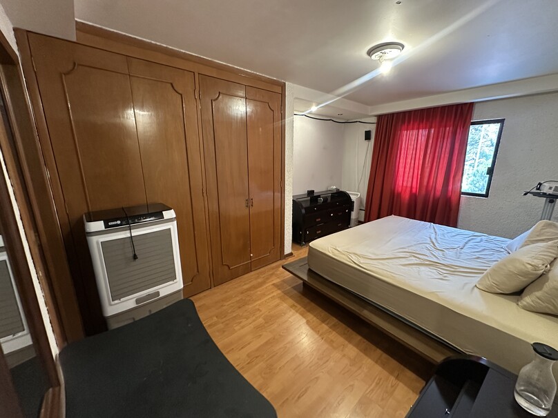 Se renta casa en Valle Real