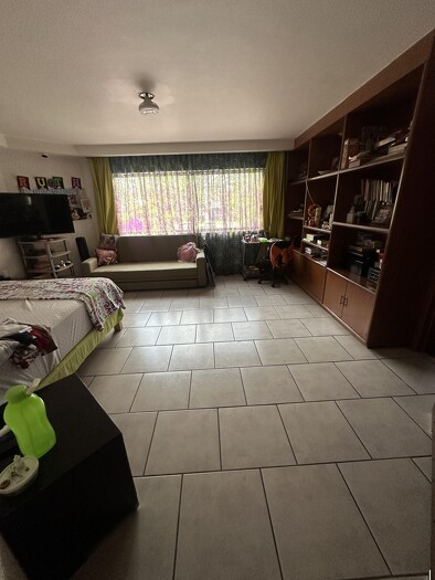 Se renta casa en Valle Real