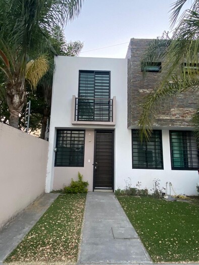 Se vende hermosa casa en Colonia Altagracia Zapopan